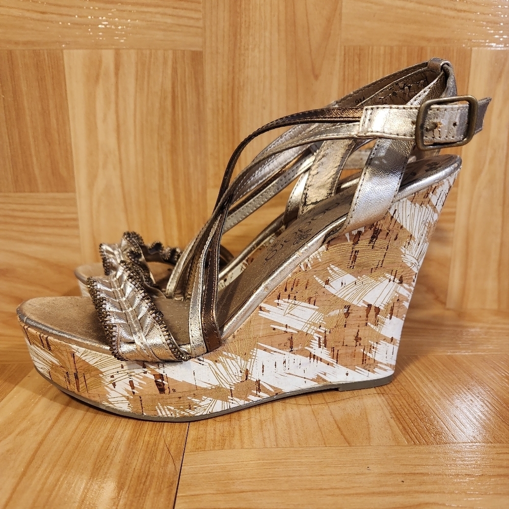 Nadara Gold Wedge Open Toe Sandals Size 9M